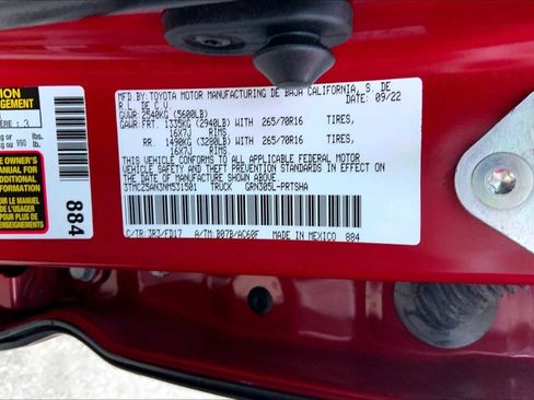 Used 2022 Toyota Tacoma TRD Off-Road image 33