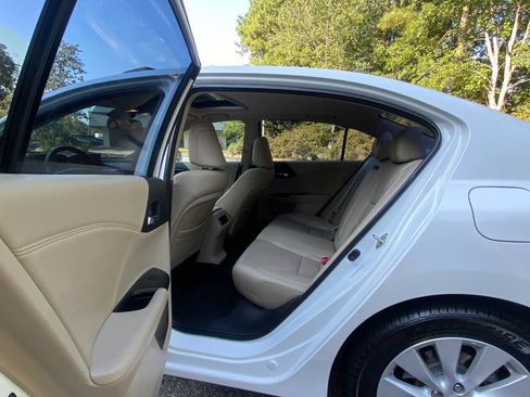 Used 2014 Honda Accord EX-L image 44