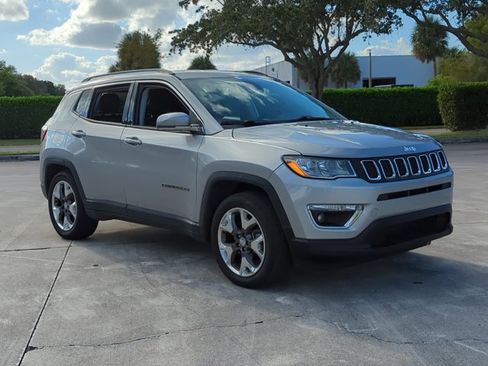 Used 2020 Jeep Compass Limited image 3