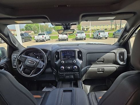 Used 2021 GMC Sierra 1500 AT4 w/ AT4 Premium Package AWD/4WD image 16
