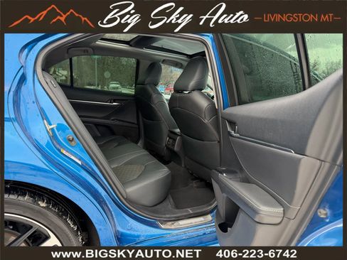 Used 2018 Toyota Camry XSE image 21