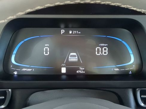 Used 2025 Hyundai Elantra Sport image 24