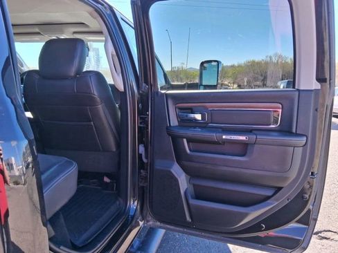 Used 2016 RAM 3500 Laramie image 10