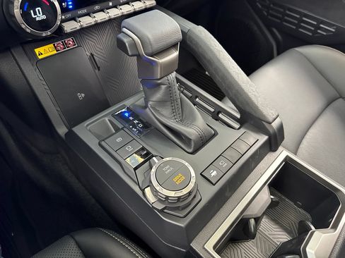 New 2026 Toyota Tacoma Limited AWD/4WD image 33