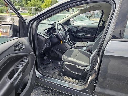 Used 2016 Ford Escape S FWD image 5