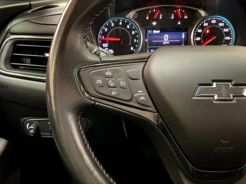 Used 2022 Chevrolet Equinox RS image 18