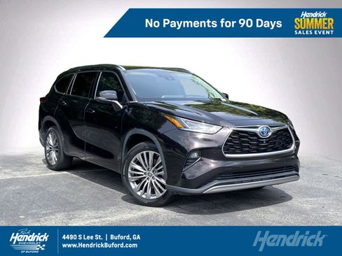 Used 2022 Toyota Highlander Platinum FWD image 1