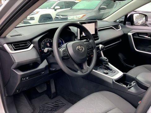 Used 2024 Toyota RAV4 XLE w/ Convenience Package image 18