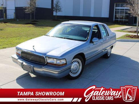 Used 1994 Buick Roadmaster Sedan image 1