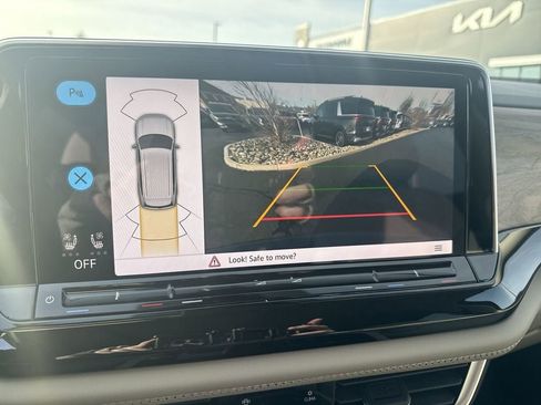 New 2026 Volkswagen Atlas SE FWD image 16