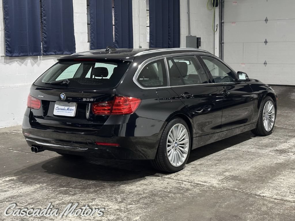 Used 2015 BMW 328i xDrive Wagon AWD/4WD image 7