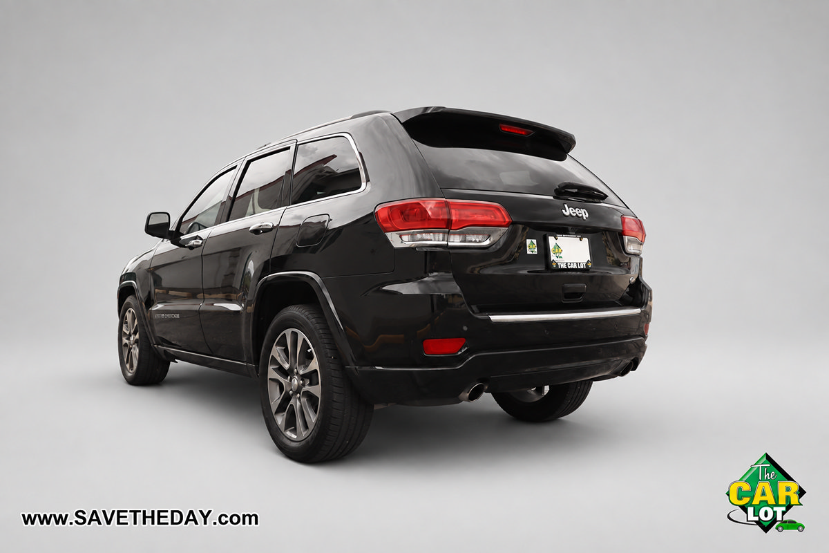 Used 2017 Jeep Grand Cherokee Overland RWD image 6