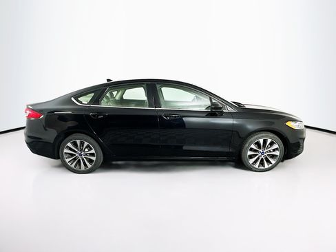 Used 2019 Ford Fusion SE AWD/4WD image 10