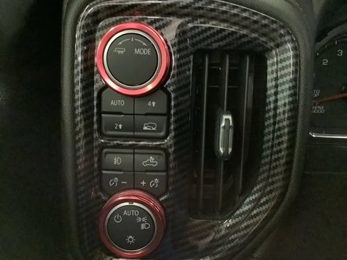 Used 2021 Chevrolet Silverado 1500 RST w/ Bed Protection Package AWD/4WD image 15