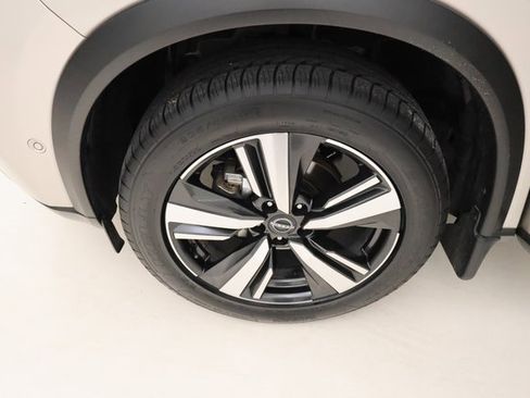 Used 2022 Nissan Rogue Platinum w/ Head-Up Display Package image 6