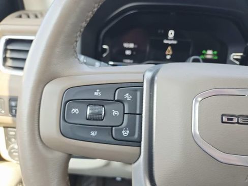 Used 2024 GMC Yukon XL Denali w/ Advanced Technology Package AWD/4WD image 21