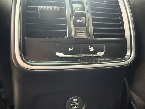 Used 2019 Porsche Macan AWD/4WD image 16
