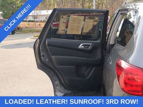 Used 2019 Nissan Pathfinder Platinum w/ Cargo Package image 29