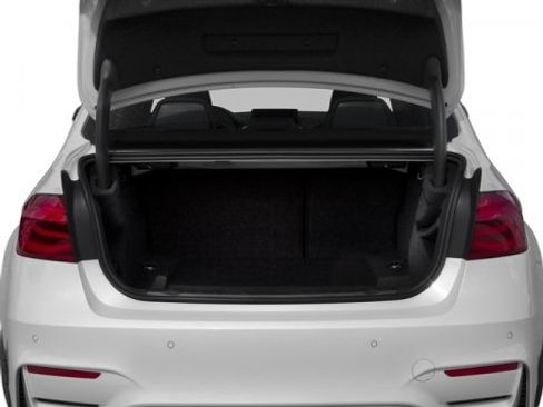 Used 2018 BMW M3 image 12