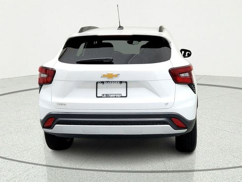 Used 2024 Chevrolet Trax LT FWD image 4