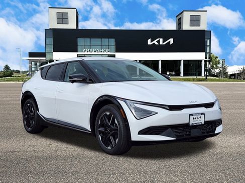 New 2025 Kia EV6 Wind image 2