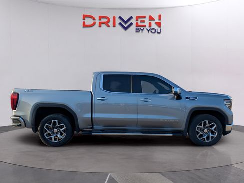 Used 2023 GMC Sierra 1500 SLT w/ SLT Premium Package image 8
