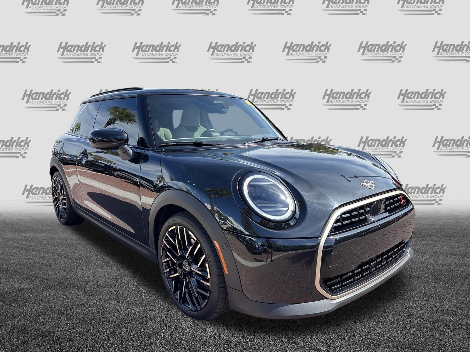 Used 2025 MINI Cooper S FWD image 2