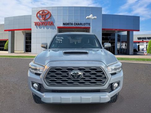 Used 2020 Toyota Tacoma TRD Sport image 5