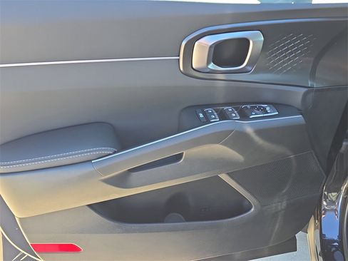 New 2026 Kia Sorento LX image 17