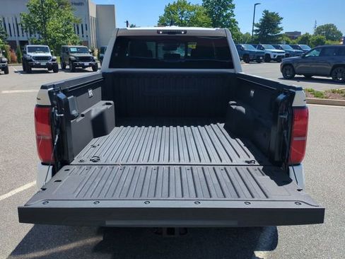 Used 2024 Toyota Tacoma TRD Off-Road w/ TRD Off Road Upgrade Package AWD/4WD image 13