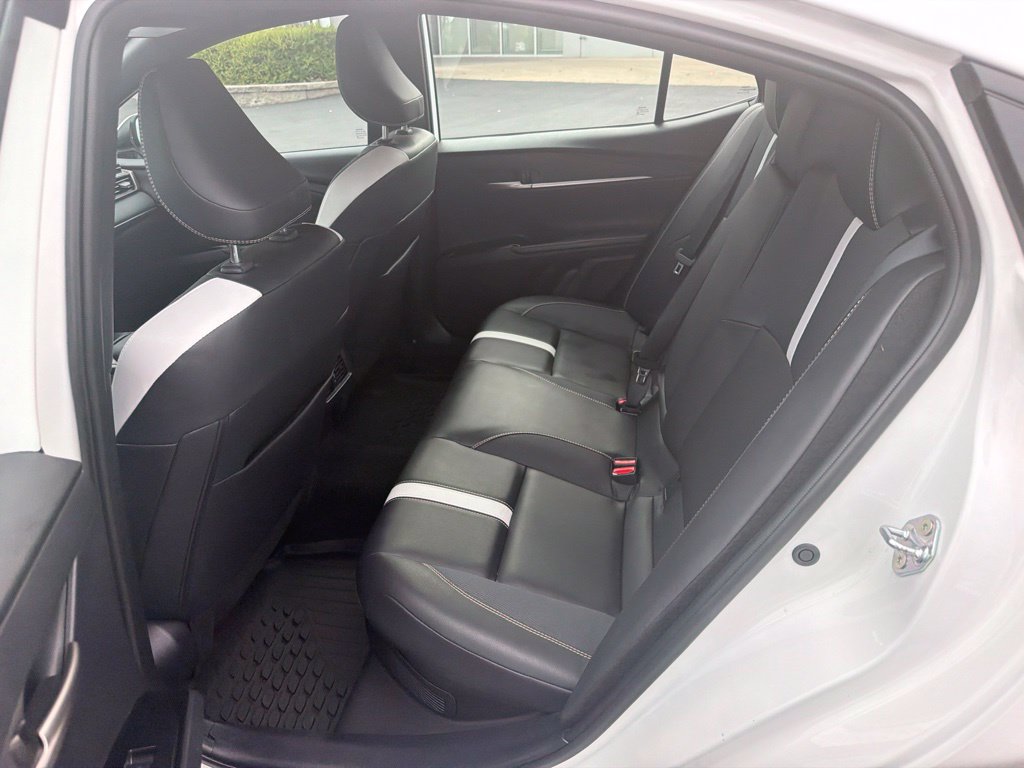 Used 2025 Toyota Camry SE FWD image 13