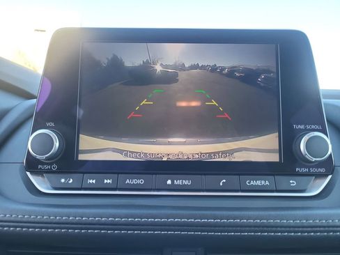 Used 2023 Nissan Rogue SV image 22