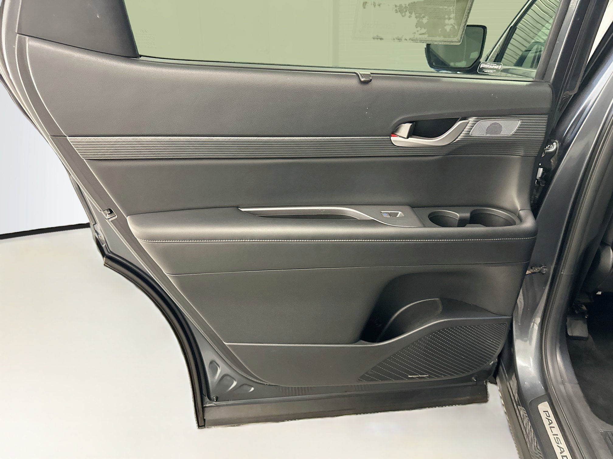 Used 2024 Hyundai Palisade Limited AWD/4WD image 28