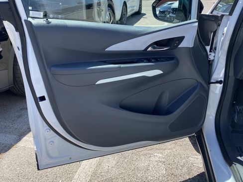 Used 2020 Chevrolet Bolt LT FWD image 14