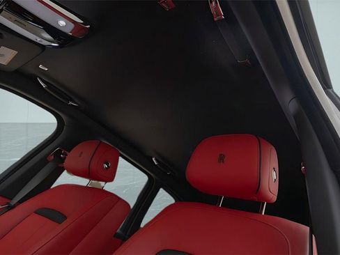 Used 2023 Rolls-Royce Cullinan image 40