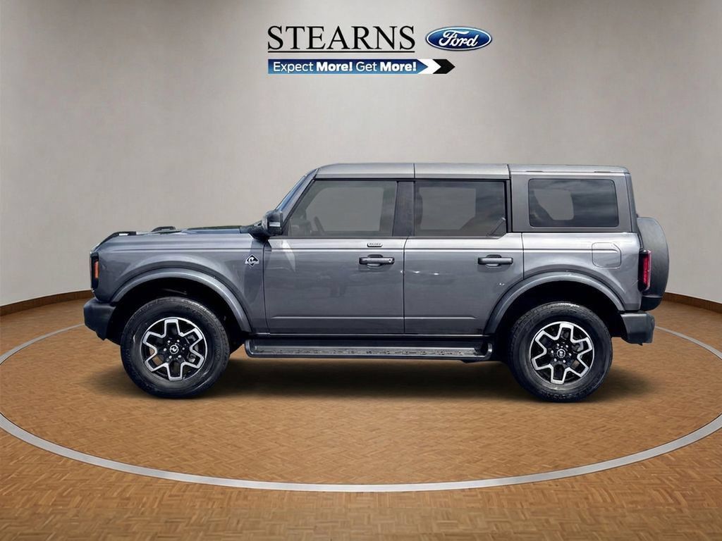 Used 2023 Ford Bronco Outer Banks AWD/4WD image 3