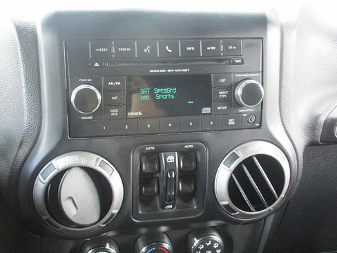 Used 2012 Jeep Wrangler Unlimited Sport image 21