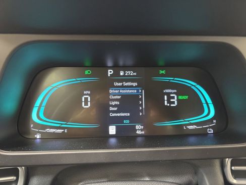Used 2025 Hyundai Elantra Hybrid FWD image 25