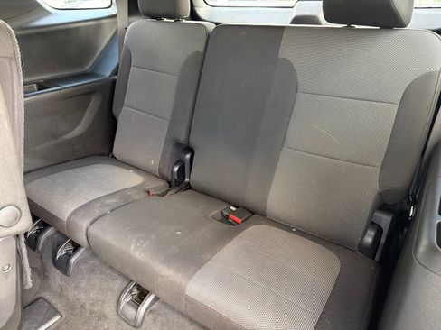 Used 2023 Chevrolet Traverse LT FWD image 17