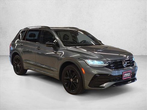 Used 2022 Volkswagen Tiguan SE R-Line AWD/4WD image 3
