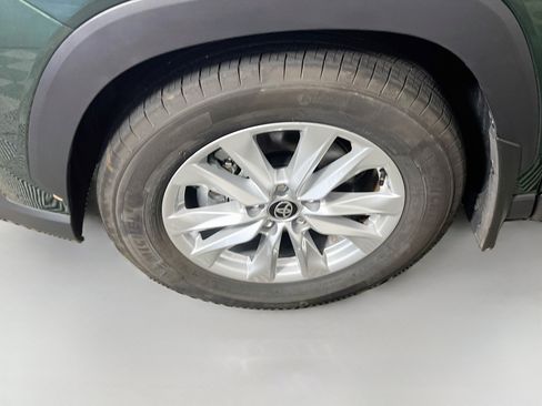 Used 2026 Toyota Corolla Cross LE FWD image 14