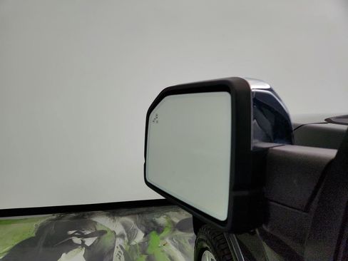 Used 2019 Ford F150 Platinum w/ Technology Package image 16