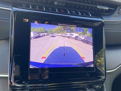 New 2025 Jeep Grand Cherokee L Laredo image 5