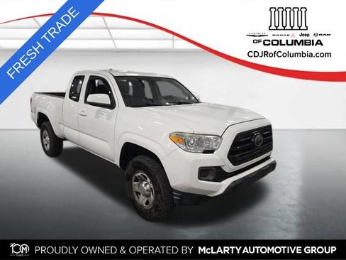 Used 2018 Toyota Tacoma SR RWD image 1