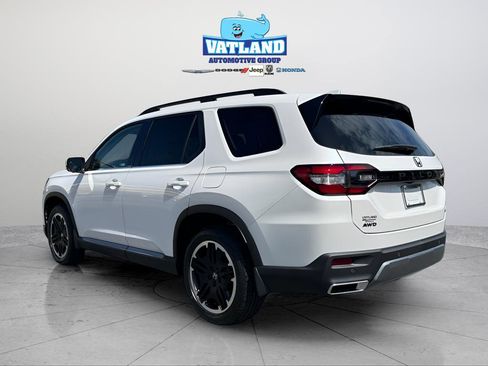 New 2026 Honda Pilot Touring image 3