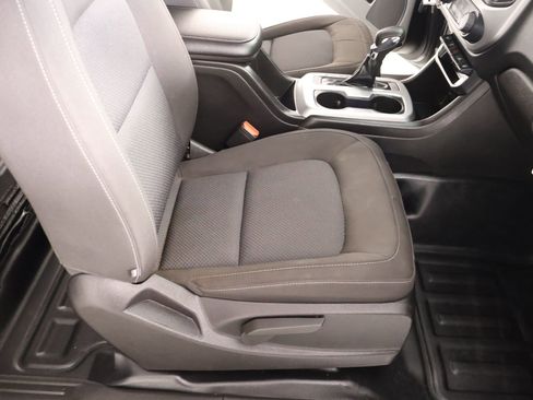 Used 2022 Chevrolet Colorado LT w/ Fleet Safety Package image 12