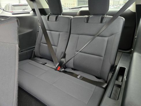 New 2026 Ford Explorer Active RWD image 7