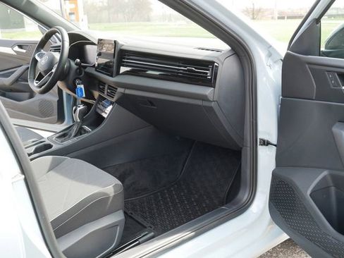 Used 2025 Volkswagen Jetta Sport FWD image 20