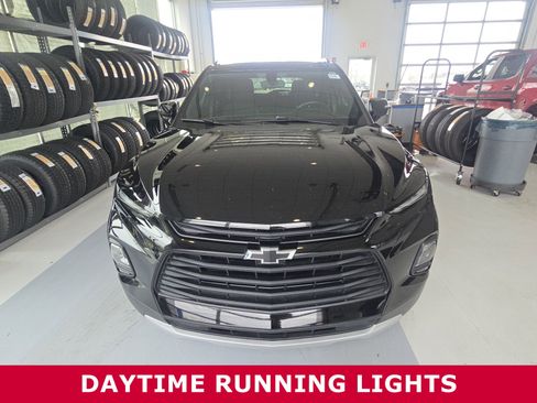 Used 2020 Chevrolet Blazer LT image 2