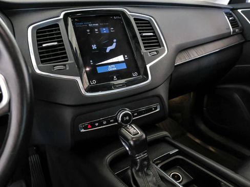 Used 2020 Volvo XC90 T5 Momentum w/ Protection Package Premier FWD image 26